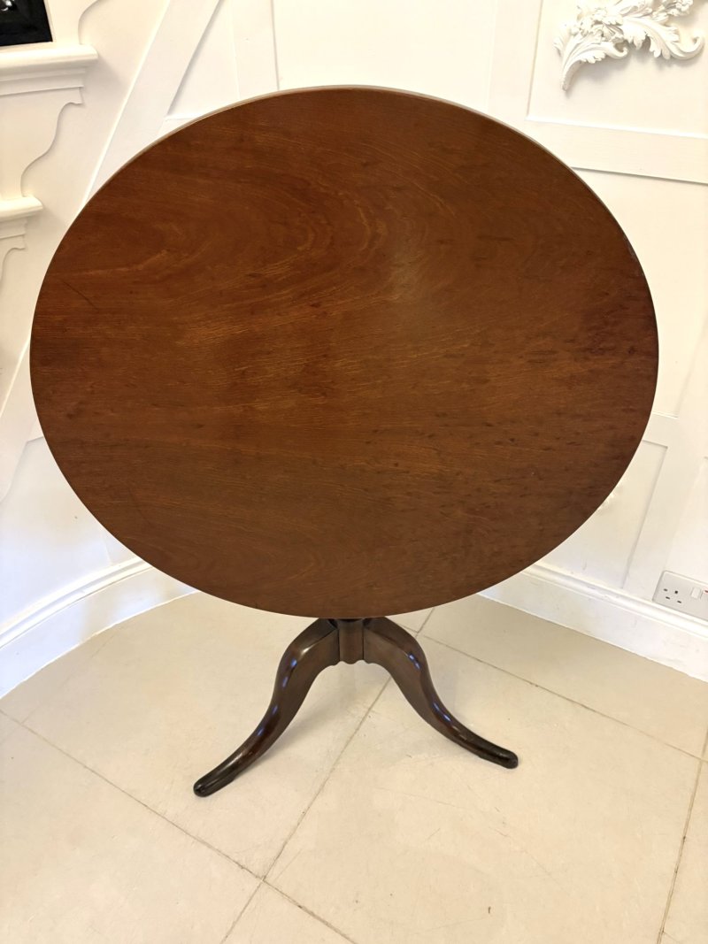 Antique George III Quality Plum Pudding Mahogany Circular Lamp Table - Image 2